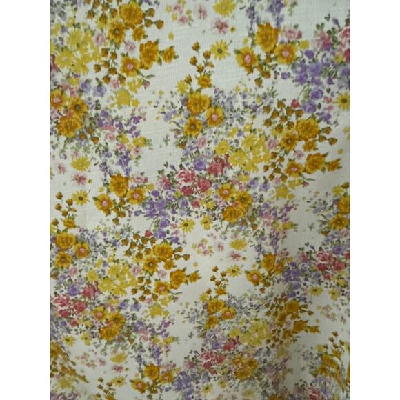 Karlie Floral V Neck Pleated Flowing Top Yellow Size Large - Picture 11 of 13